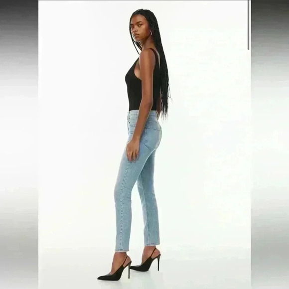 Denim Forum Aritzia The Yoko High Rise Slim High Waisted Blue Jean Denim Size 24 - Picture 3 of 9